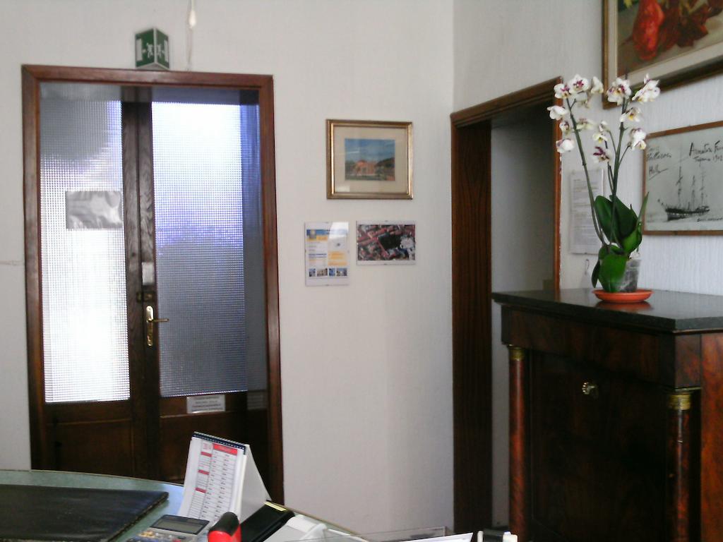 Albergo Cavour Self Check-In Livorno Exteriér fotografie