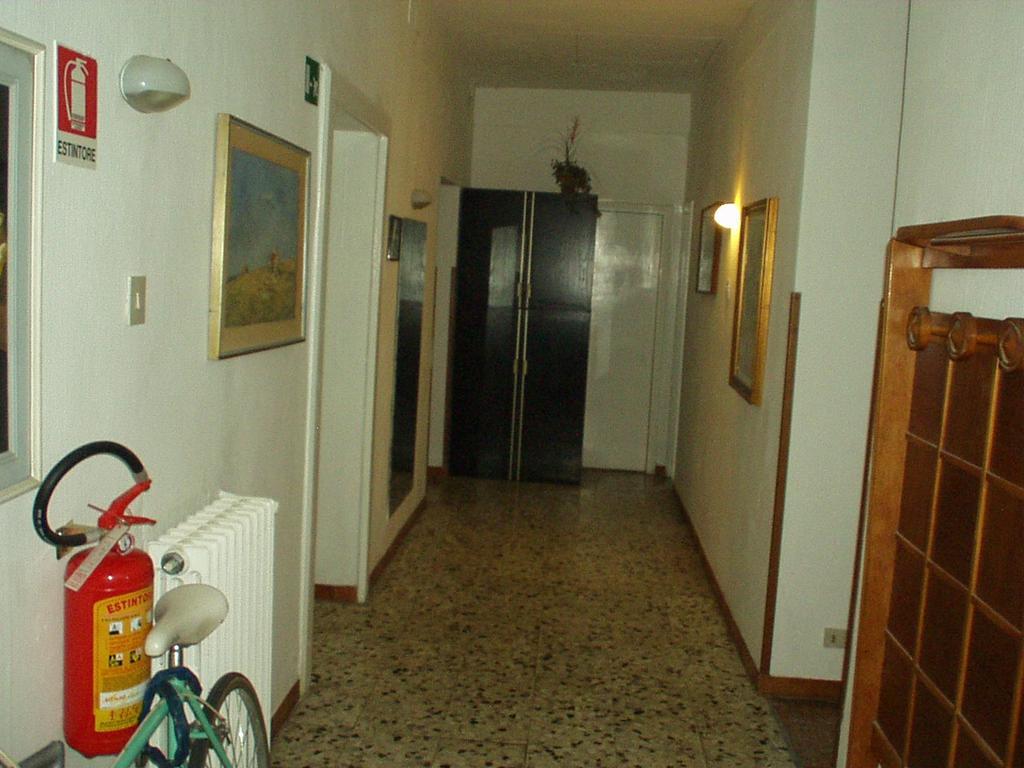 Albergo Cavour Self Check-In Livorno Exteriér fotografie